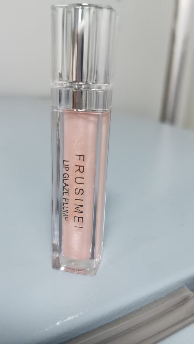 Private Label hydrating lip plumping gloss with hyaluronic acid - Image 2